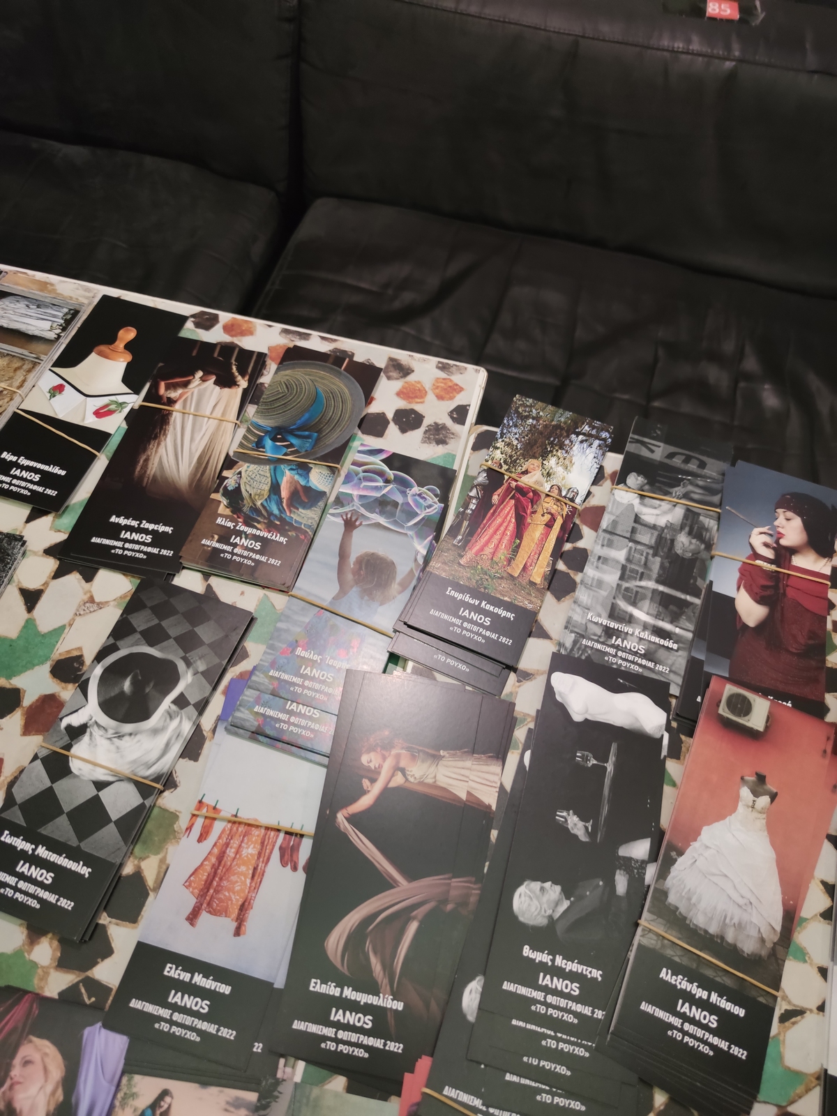 A photo of mine was distinguished and exhibited in IANOS at the 'Clothes' contest (10/2022): The bookmarks